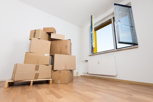 Preparation checklist and moving day support in Kilburn
