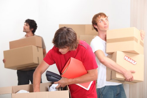 Packing and loading help for Kilburn removals